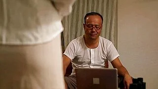 Mamá asiática infiel, sexo anal extremo.